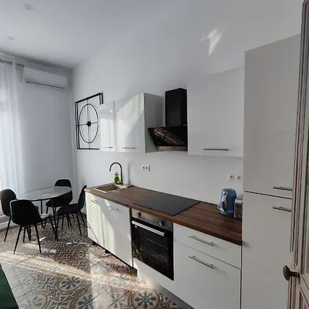 Beautiful Apartments & Loft In Beziers Center Exterior photo